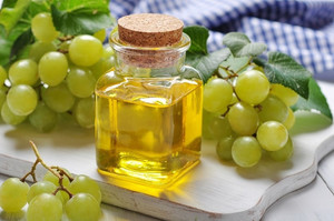 Как использовать виноградное масло для кожи вокруг глаз thumbnail